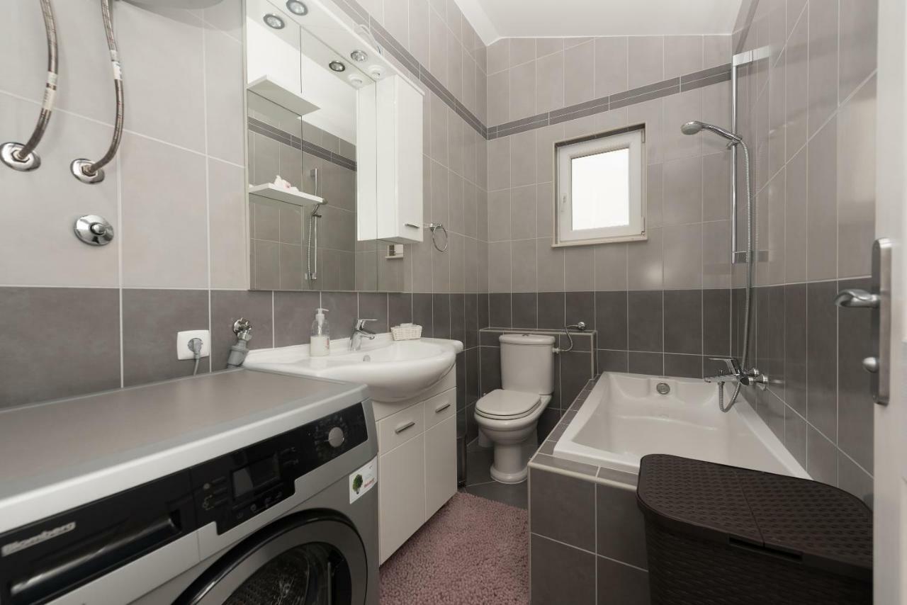 Apartments Naja Makarska Extérieur photo