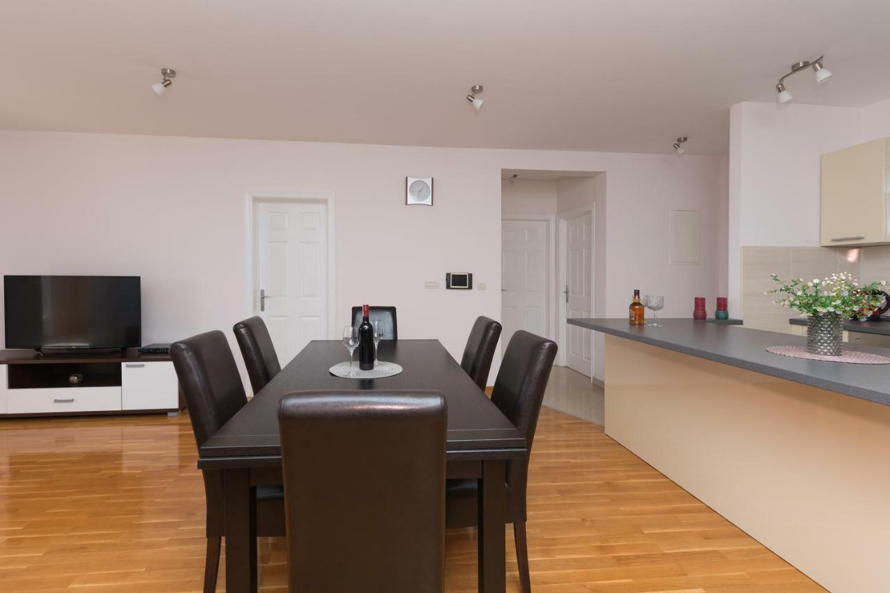 Apartments Naja Makarska Extérieur photo