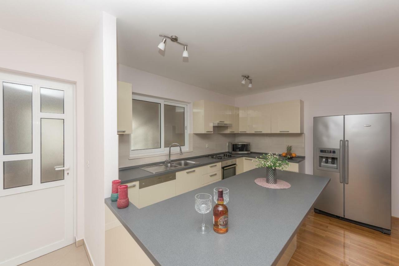 Apartments Naja Makarska Extérieur photo