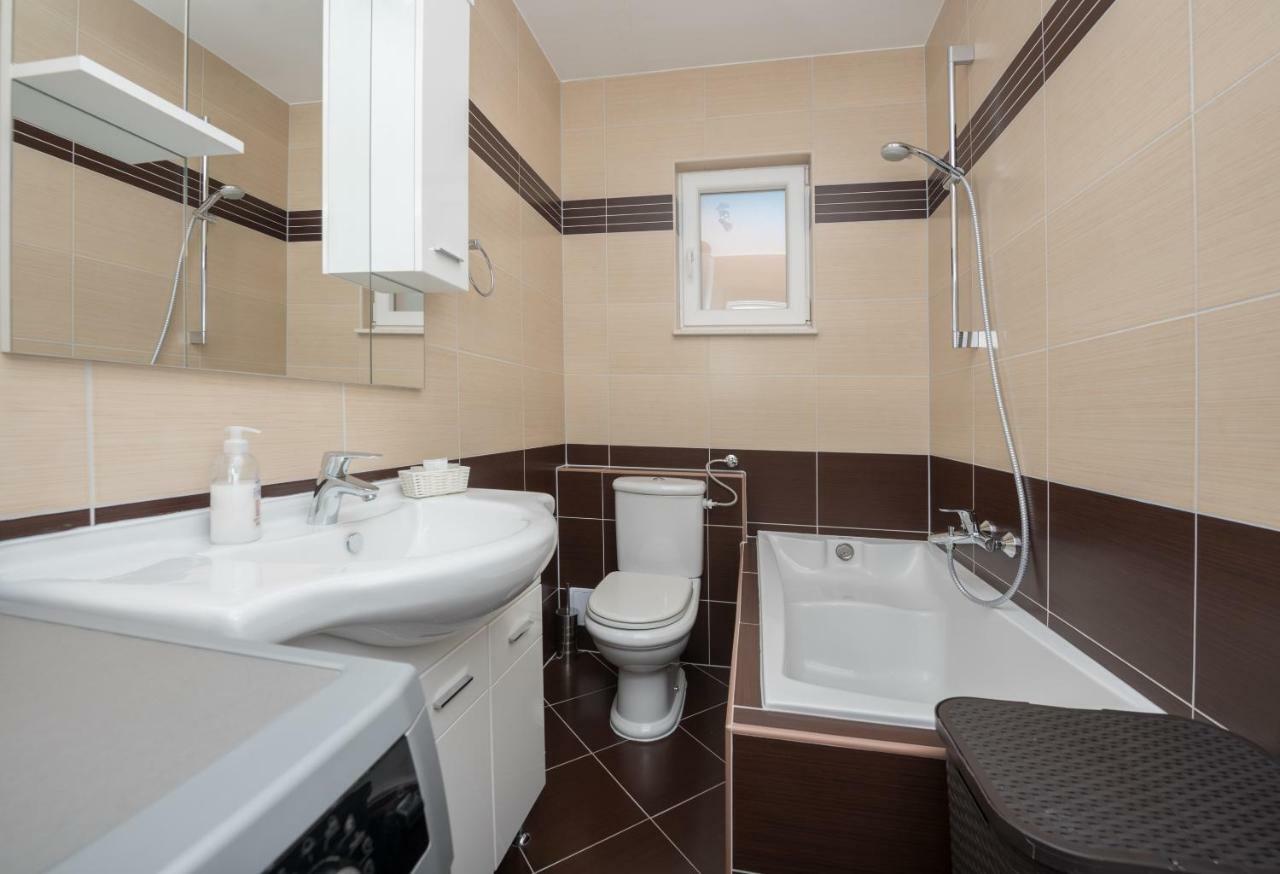Apartments Naja Makarska Extérieur photo