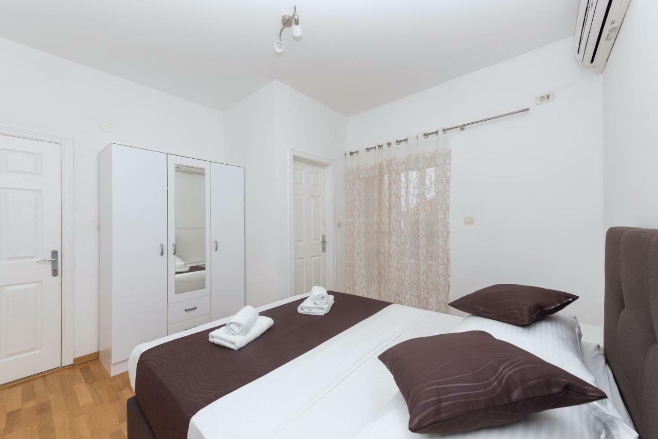 Apartments Naja Makarska Extérieur photo